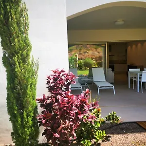  Appartement Brand New Surrounded By Tropical Gardens!
